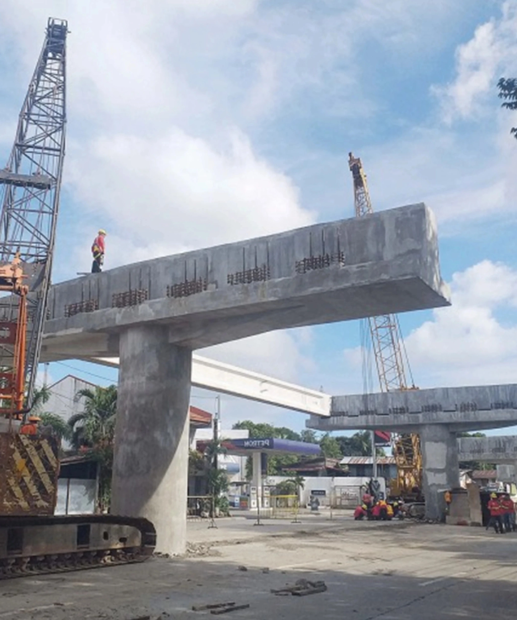 Ungka
Pavia Flyover